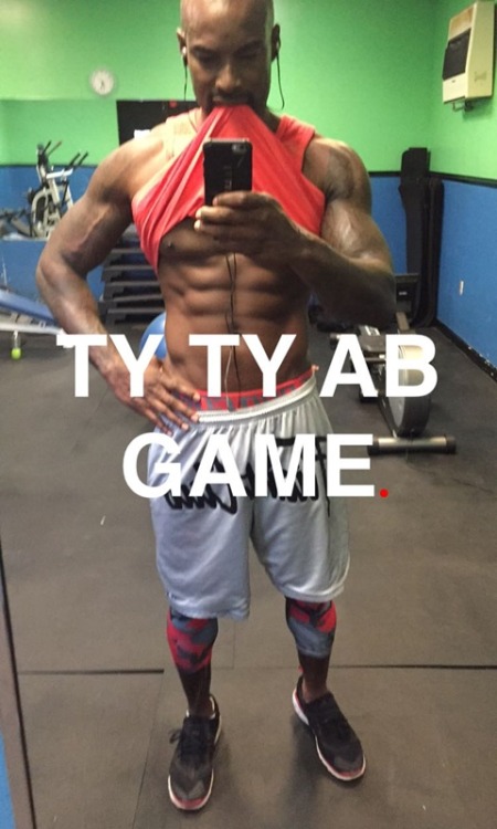 male-and-others-drugs:  Tyson Beckford 