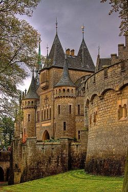 whats-simple-is-true:Medieval, Marienburg