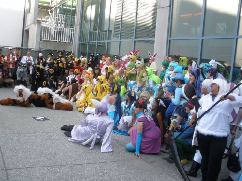Fanime pics 1/3! :D I&rsquo;m the White, Blue, and Rose. :3 First pic: kawaiidesuyolo Red in sec