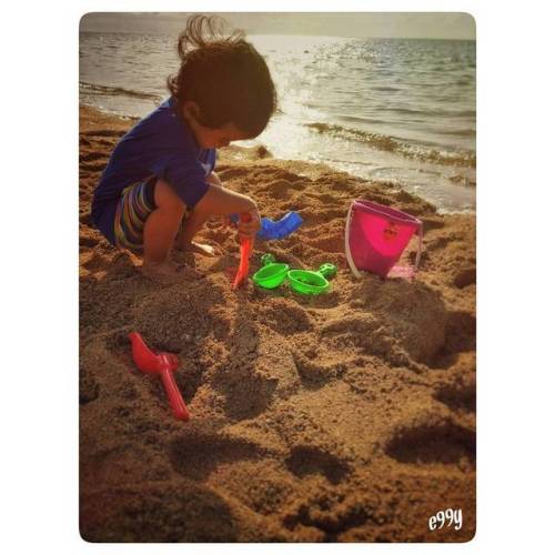 play.sand #momentalist #beach #sea #sandy #sanurbeach #igers #instago