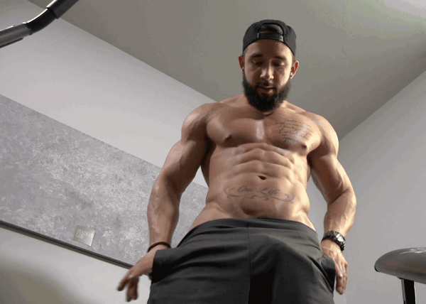 hairymacho:  http://hairymacho.tumblr.com/