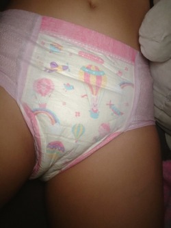 diaperedlilgirl:Padded for the night, like