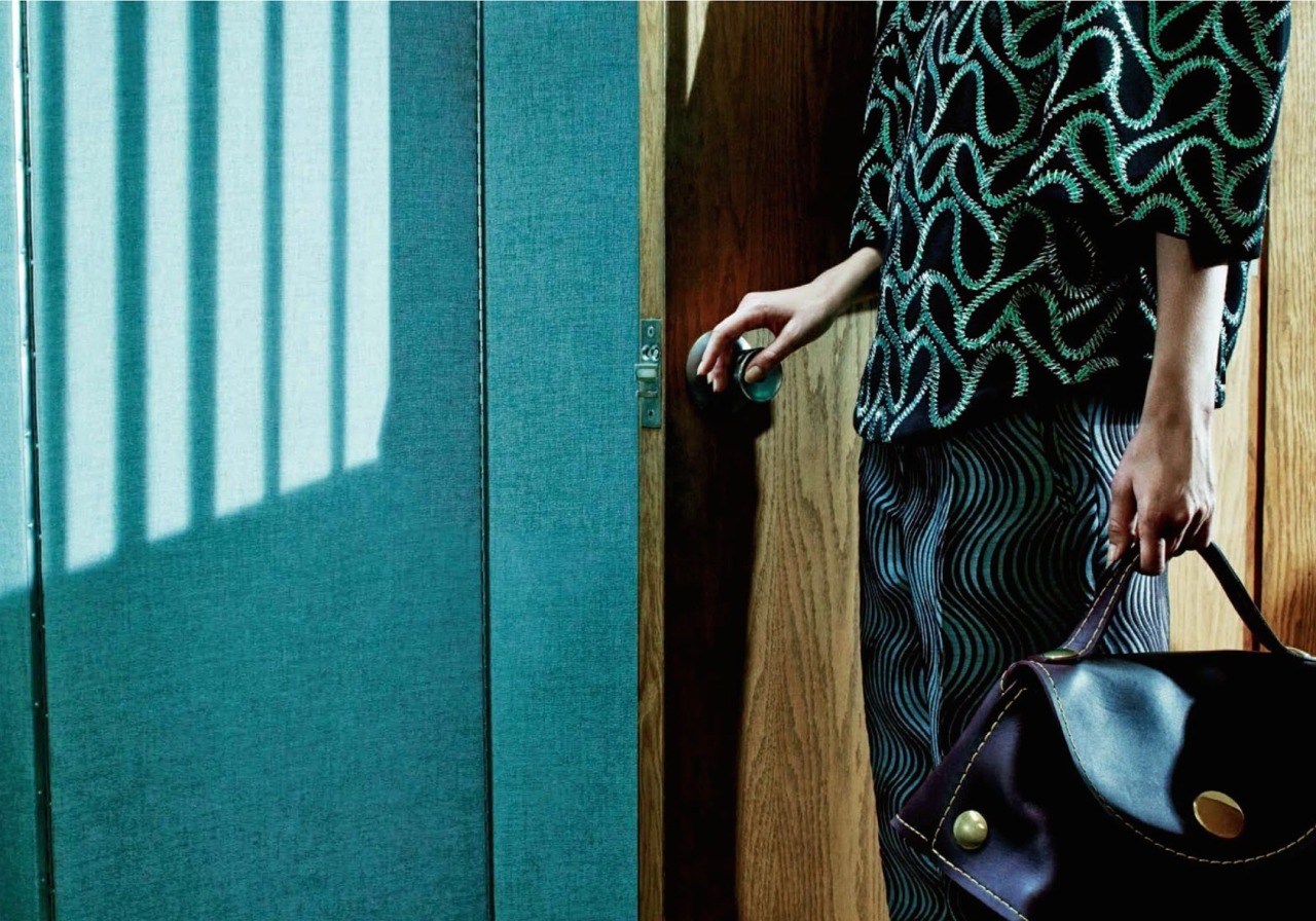 fromobscuretodemure:  Rianne ten Haken by Laurie Bartley for Numéro China #42 September