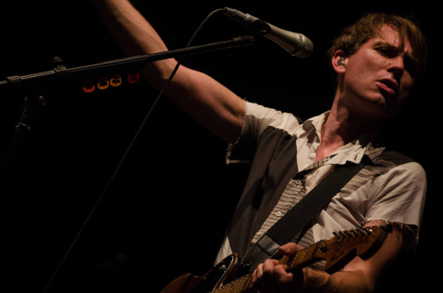 franzyfrenzy:  Franz Ferdinand in Trastienda Club, Montevideo, Uruguay 24.09.14 by xramoooooona on Flickr  FRANZ FERDINAND <3 °u°