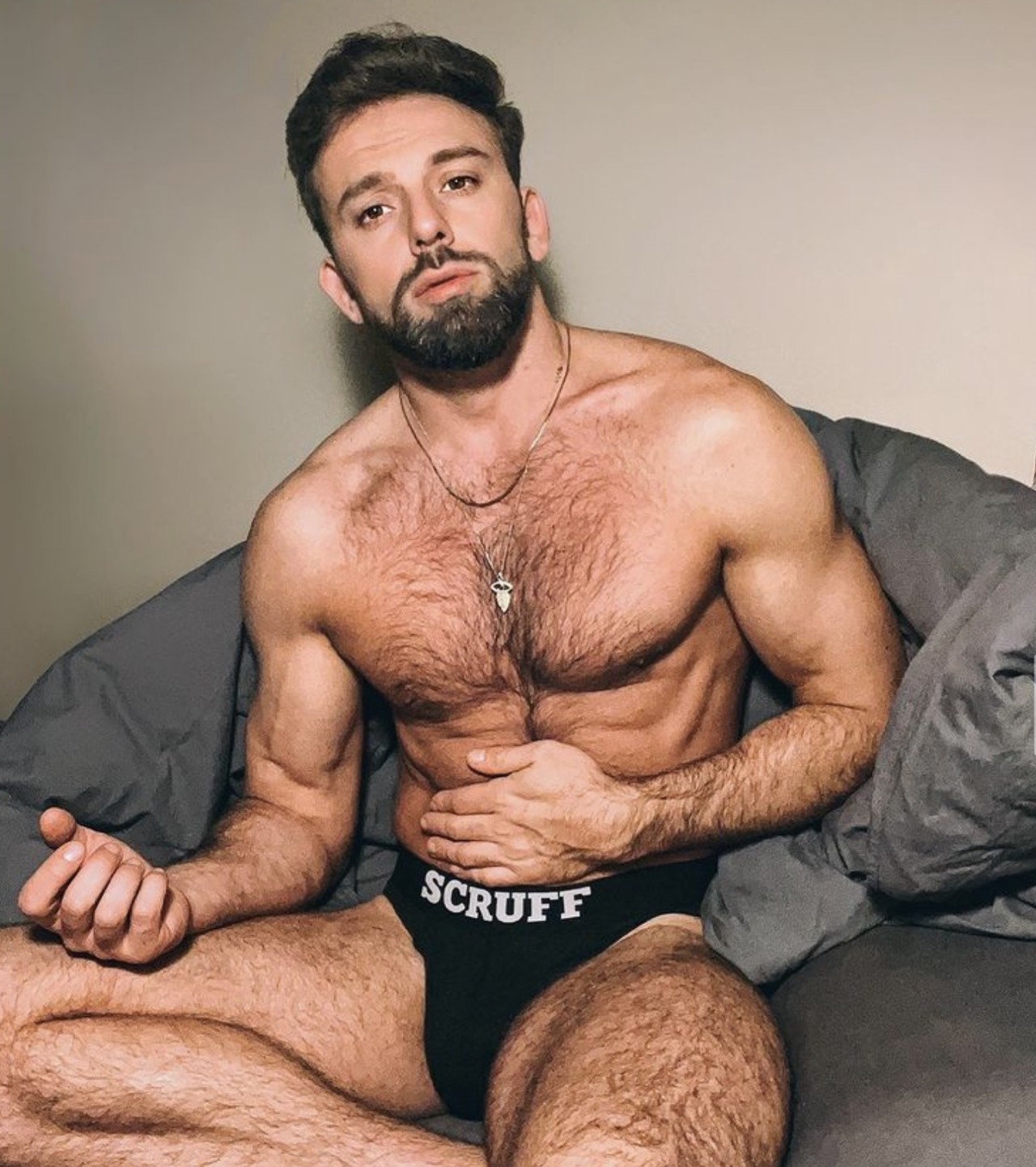 elnerdo19:Beautiful and furry dancer, Anton Lap! Love his gorgeous beard too! 💚🧡🤍💚🧡🤍🤤🥰🐺😍😋 🏳️‍🌈 