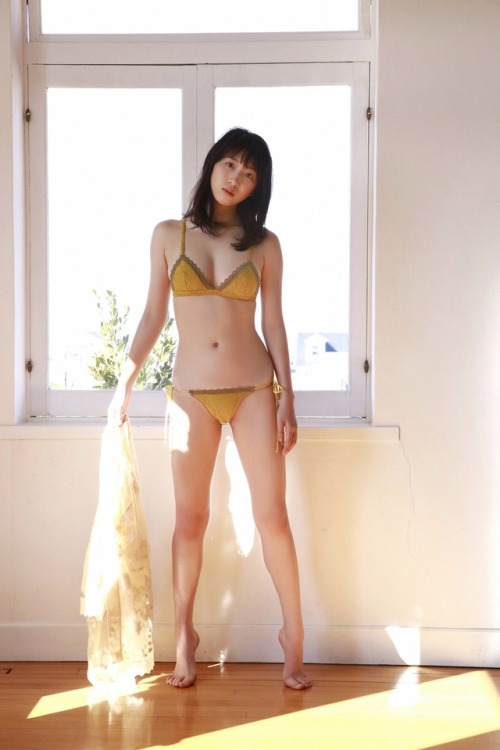 nude-photo-love:  uptou:  ビジュアルウェブS Vol.795 日比美思 「Dreamer ~ゅめのっづき~」 ⑩  日比美思