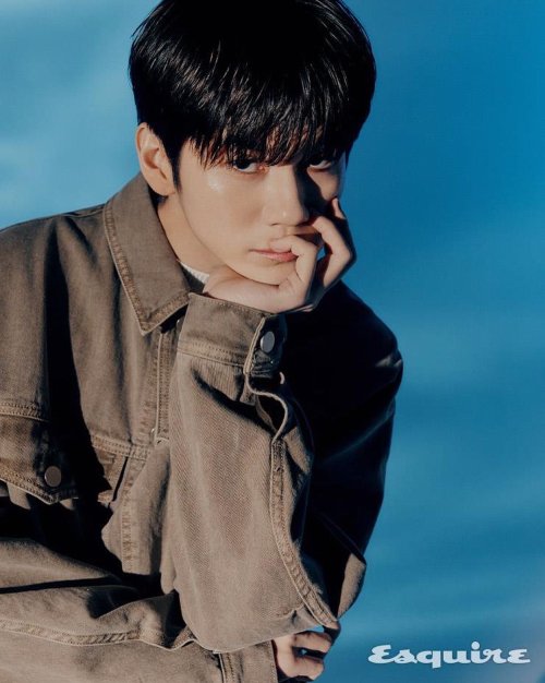  Ong Seong Wu - Esquire Magazine April Issue ‘22 