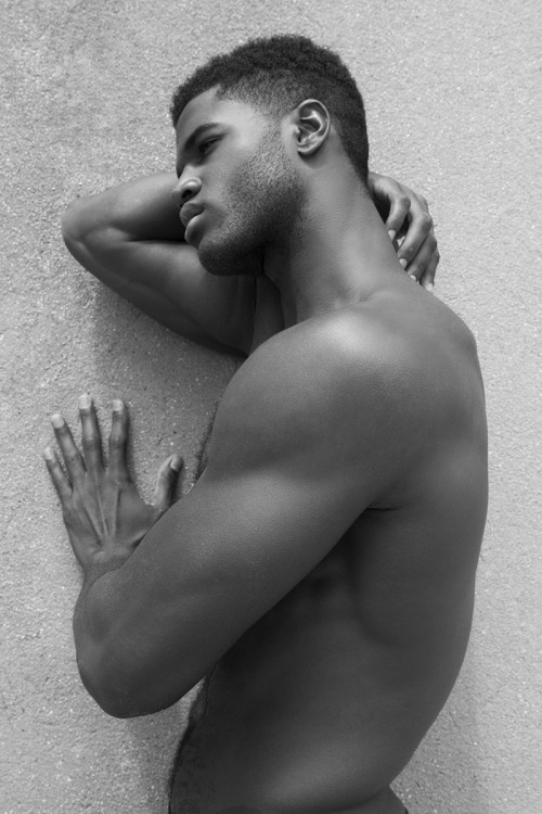 serpentine913:  Minkah Davidson + Photographer Ruben Tomas 