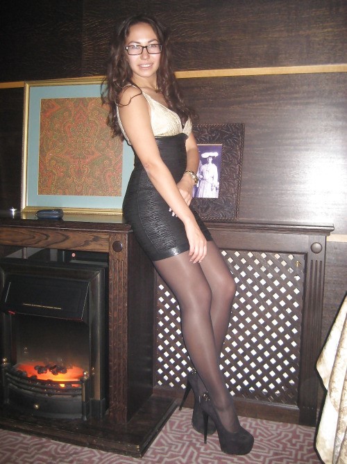 Sheer pantyhose feet and sniffing fetish
