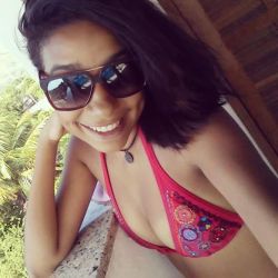 Pedido ask 1: a fotoPedido ask 2: Bruna (Chama de Bru), 17 anos em maio, sou carioca, moro no Rio msm, gosto de tanta coisa hahaQualquer coisa mandem ask  