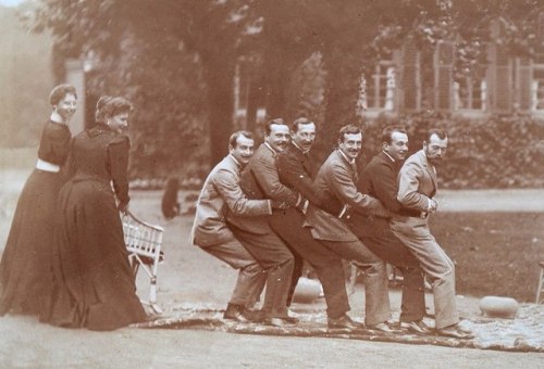 jagiellonczyk:Nicholas II with the squad, 1899.