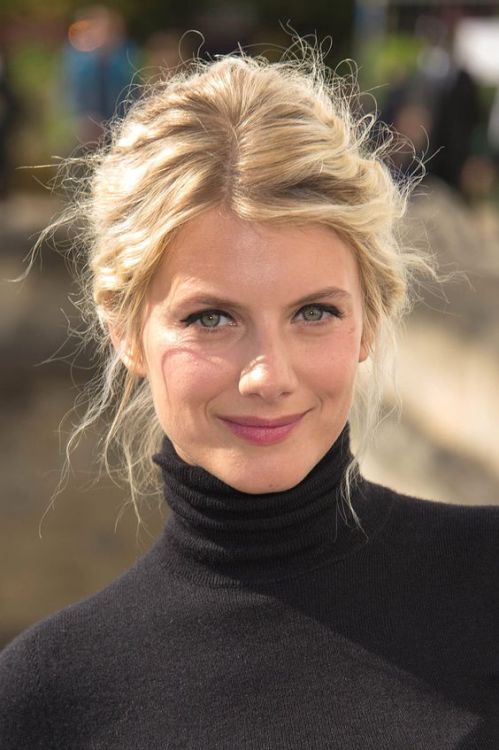 world-ethnic-beauty: She’s so beautiful! Melanie Laurent - French actress, singer, pianist, screenw