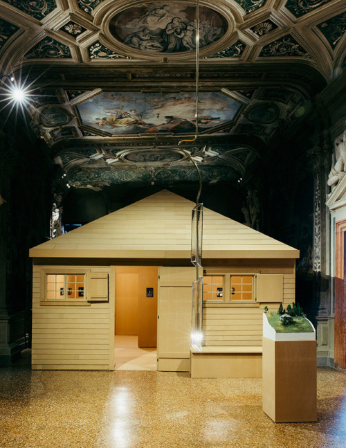 During the Venice architecture biennale, Fondazione Prada presents ‘machines à penser’, an exhibitio