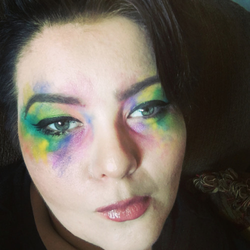 Watercolour eye makeup I did for work earlier today #worklooks #paintpixie #gpoy #gaymakeup