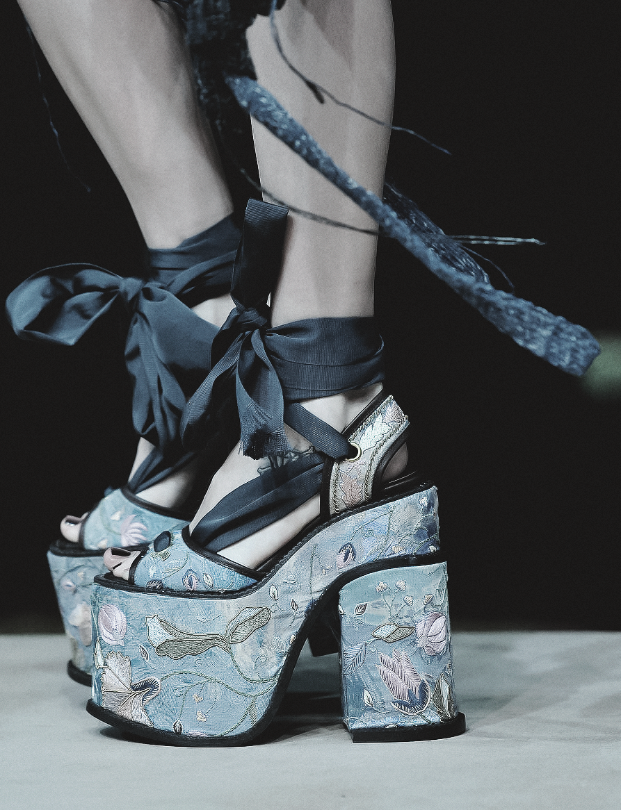 Porn photo sedmikrsky:vivienne westwood spring 2012