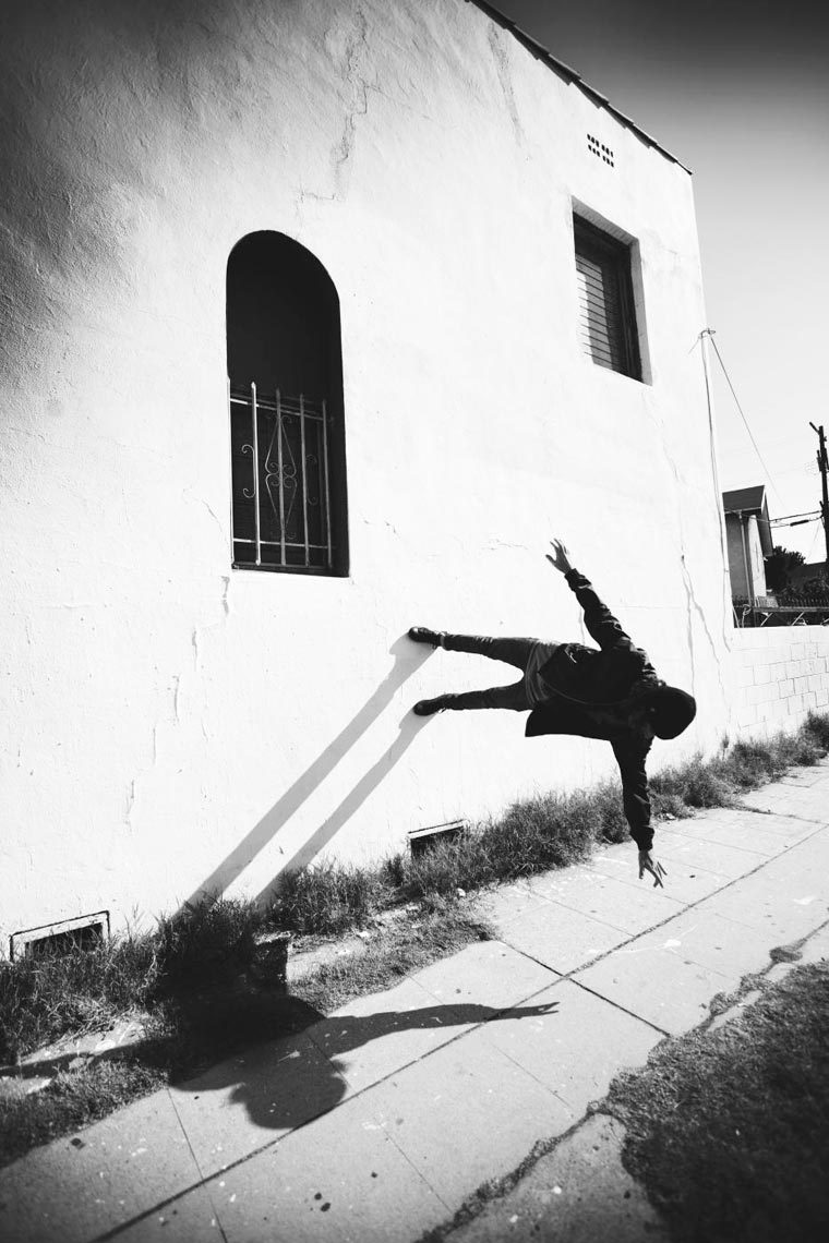 art-tension:   					 					 									 			 			   	 		 						 							 					Defying gravity