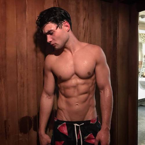hotndfunny: Sweating it up in the sauna….. Follow for more hot guys: Hotndfunny