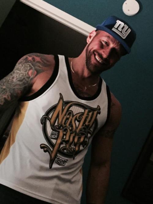 Wow he beautiful and packing
