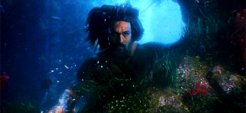 ericscissorhands:Jason Momoa as Arthur Curry/Aquaman in Justice League (2017)