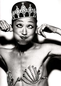 Madamedevereshideaway:  Funny Girl Photo Of Pat Cleveland By Steven Meisel For Vogue,