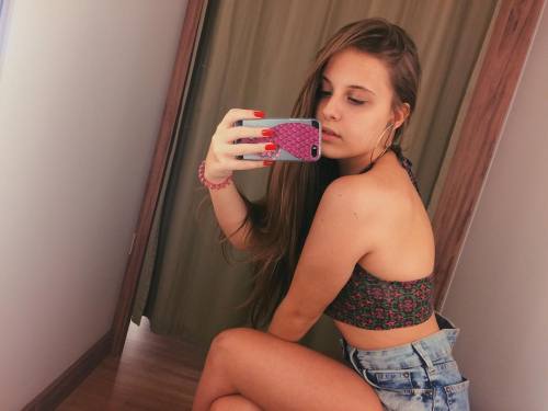 http://streetgrl.tumblr.com/post/155143052877
