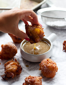 do-not-touch-my-food:    Caramel Peach Fritters with Salted Caramel Sauce     dommebadwolff23