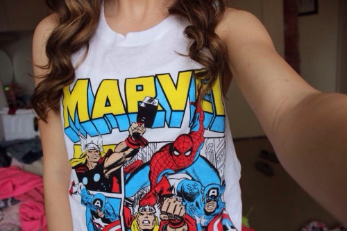 imsmileyauna:I’m obsessed with this shirt IG: smileyauna