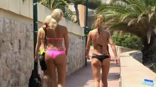 daringbikinibabes:Daring girls in string bikini https://www.tubebikini.com/video/7841/daring-girls-in-string-bikini