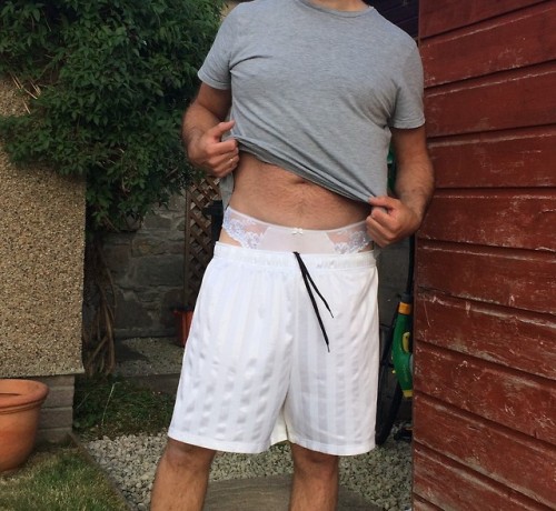 panties4guys: Been wearing shorts due to UK’s hot weather and have been so paranoid going around the