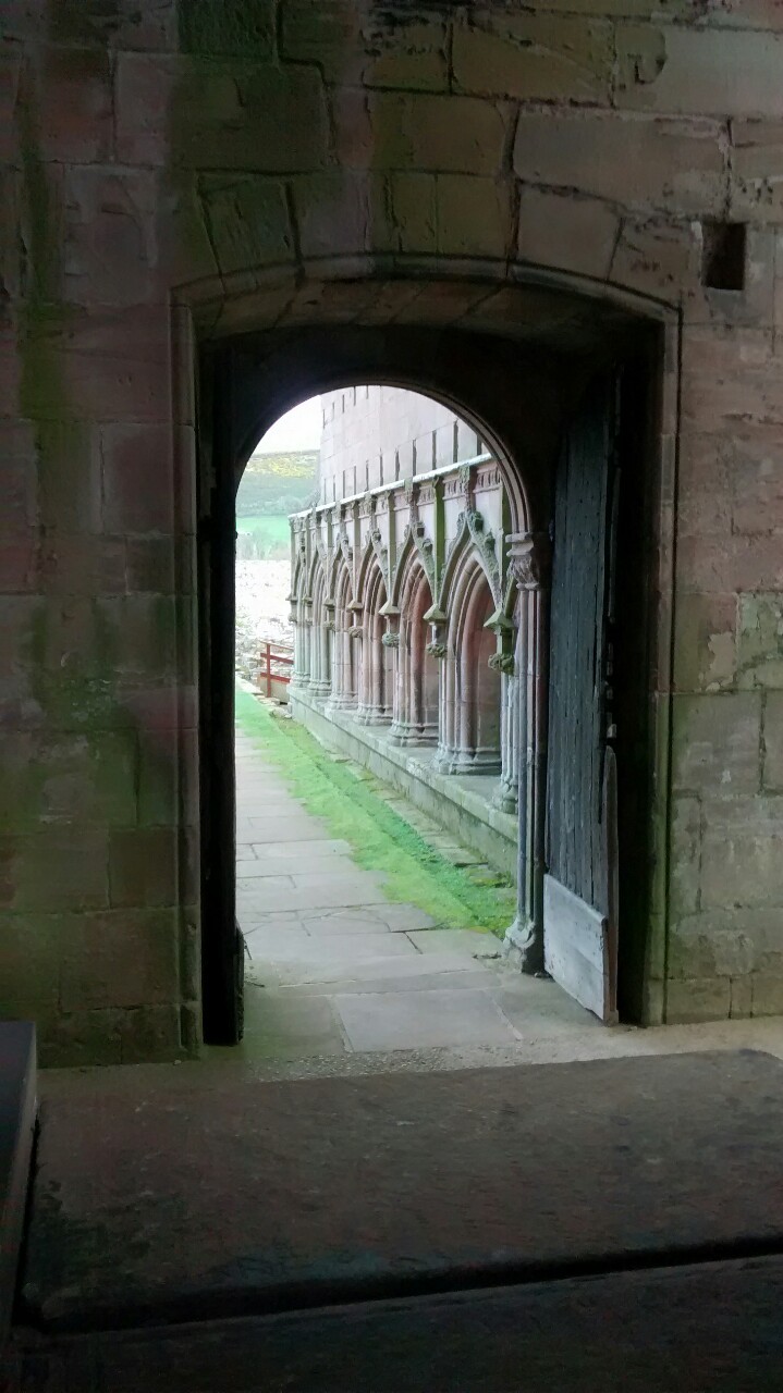 ophelianarcissa:  gofuckyourselfwithyouratombomb:  Melrose Abbey, Scotland   I want