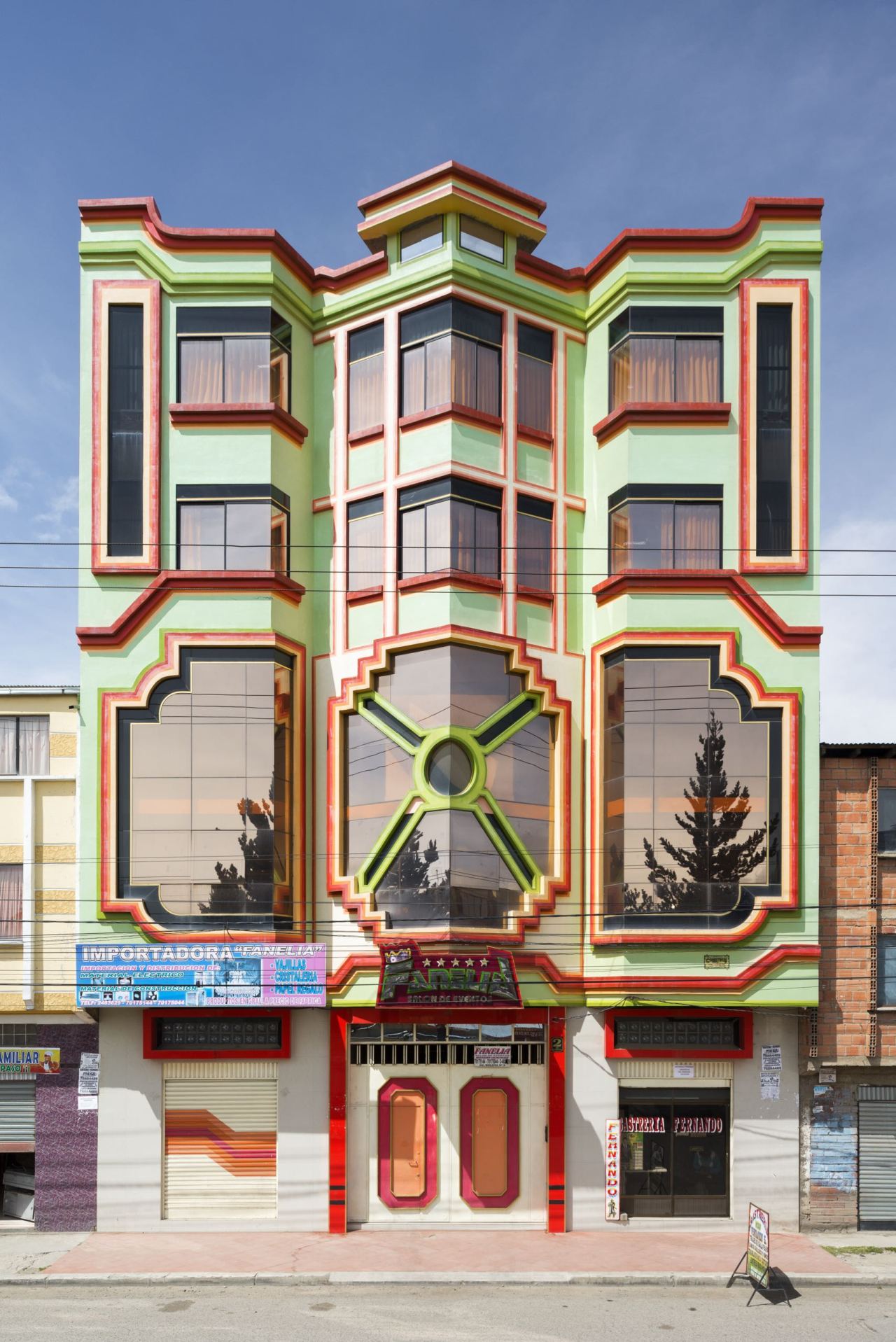 newyorker:  Bolivia’s Dream Houses in the SkyThe Bolivian architect Freddy Mamani