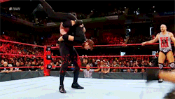 mith-gifs-wrestling:  Seth’s desperate agonized crawling in the foreground is… really good.