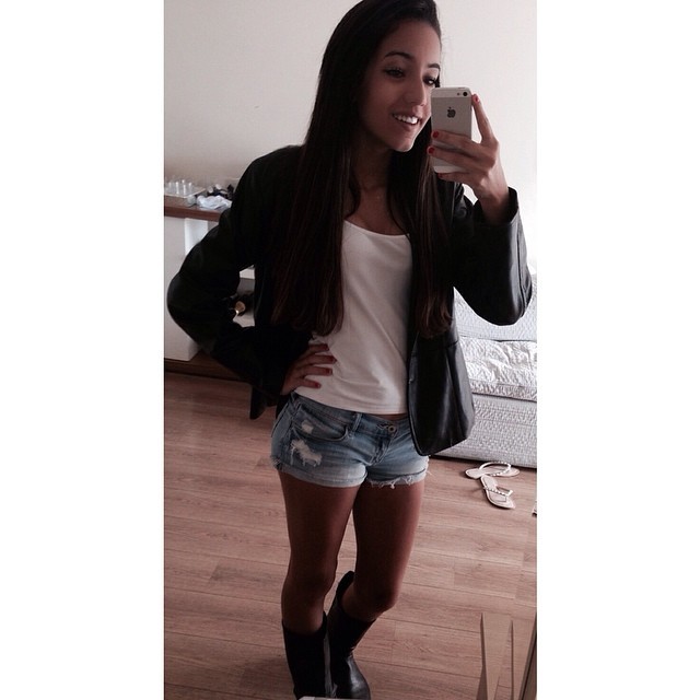 Mas teu papo não é reto e de tanta curva já tô tonta 💁🌀 #desábado  (em