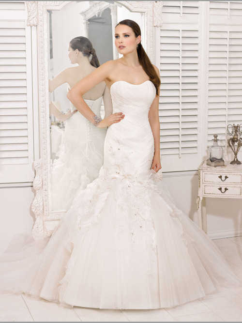 iamnotreallyintofashion: Divina Sposa Where Boys Will Be Girls