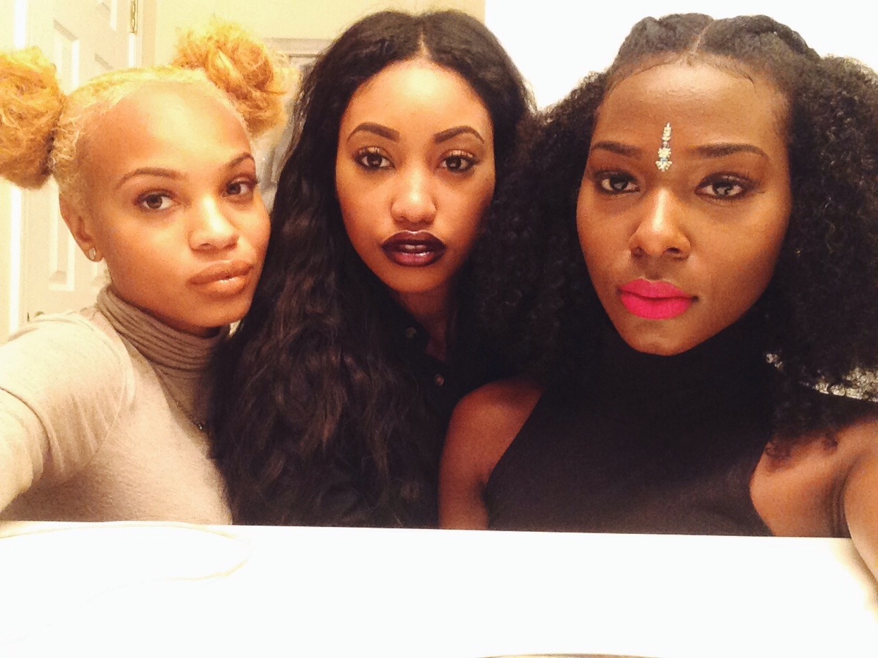 hersheywrites:  Group Selfie Goals. 