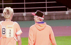 qorea:  kris &amp; sehun @ idol sports 