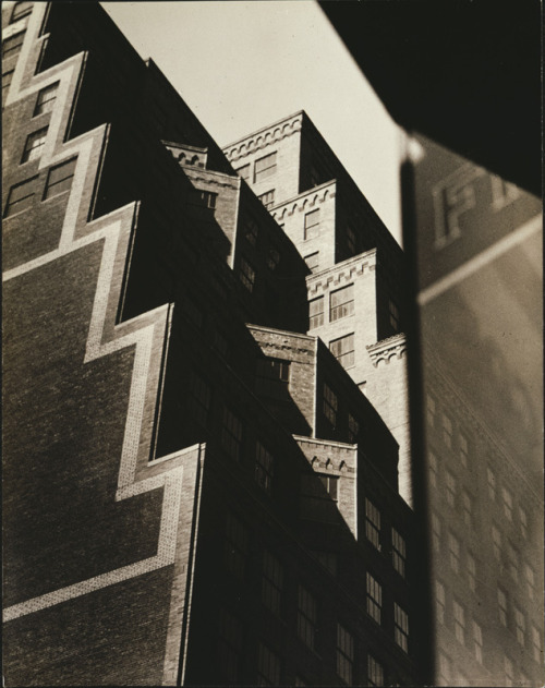 theincompletenesstheorem: Sherril SchellBuildings on West 35th Street, c. 1930-32. Gelatin