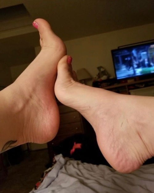 sfpinkfeet - Say hello to A new friend of SF Pink! Go to her...