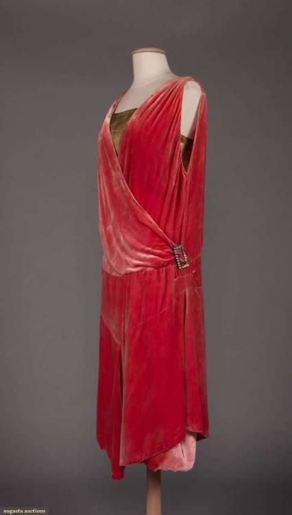 VELVET &amp; LAME EVENING GOWN, MID 1920SPink velvet 1920s evening dress w/ gold lame &amp; 