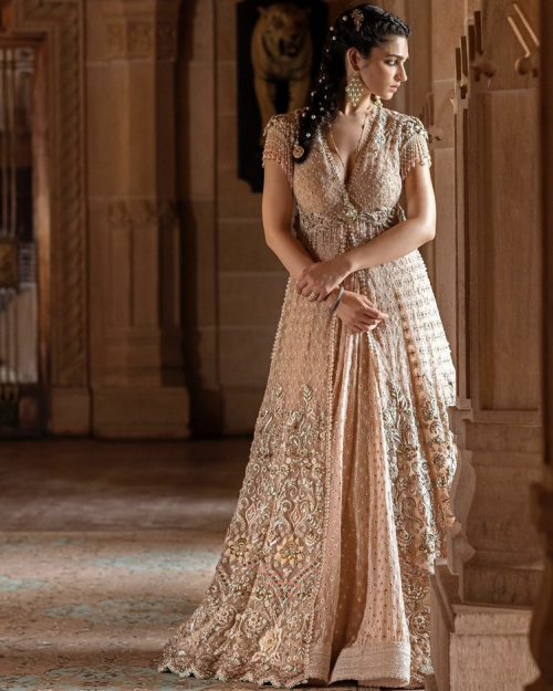 artfulfashion:Kavya Trehan wearing Tarun Tahiliani 2019