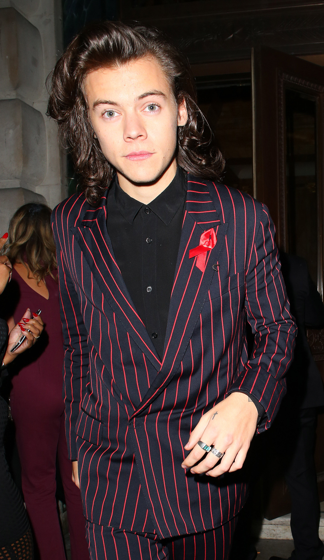 direct-news:  ALBUM - Harry Styles leaving Cafe Royal hotel on December 1, 2014 in