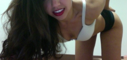 we-should-fuck-now-that-i:   afternoon delight :) Follow me back?  