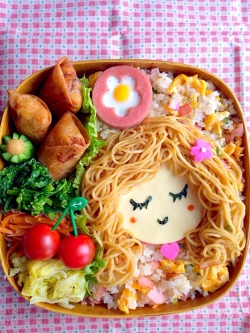 kawaii:  Spaghetti hair girl bento by masamiho! Check out her other lovely bento photos on Snapdish. 