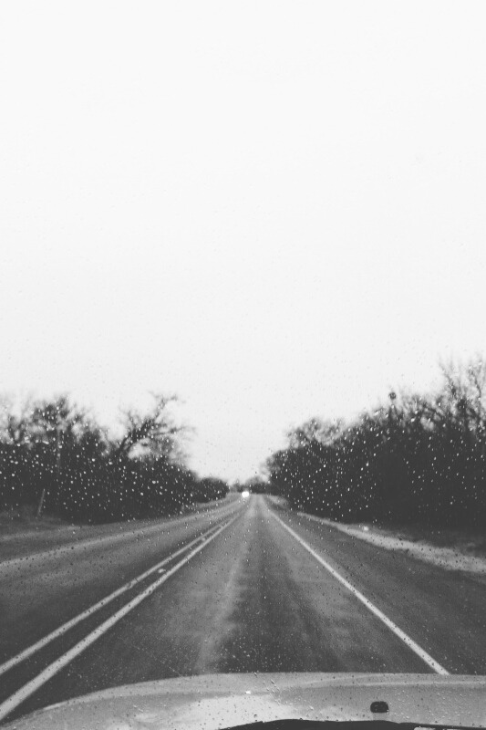 f-u-g-i-t-i-v-o: Black and white blog