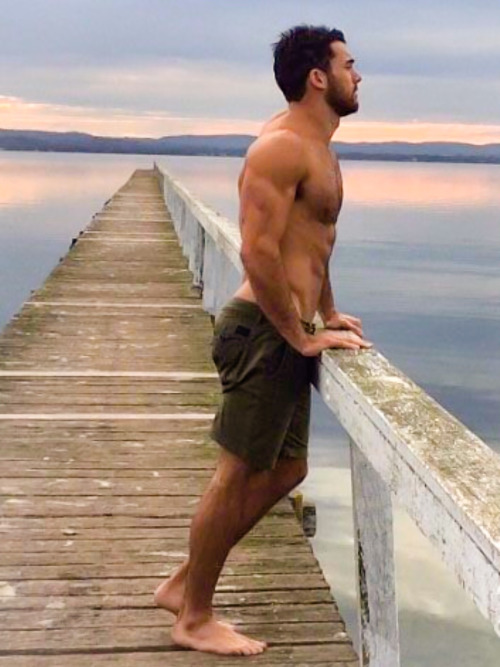 beautifulsexymens:  beautiful sexy men… 19,274 followers thank you… over 78,687