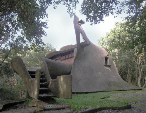 hideback:  Vittorio Giorgini (Italian, 1925-2010) Casa Saldarini, Piombino, Italy, 1962 