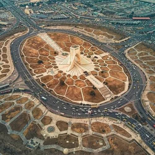 Azadi Square . ⚫Azadi Square (Persian: میدان آزادی‎ Meydāne Āzādi), formerly known as Shahyad Square