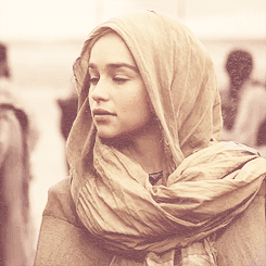 darkarchers:  “The frightened child who sheltered in my manse died on the Dothraki