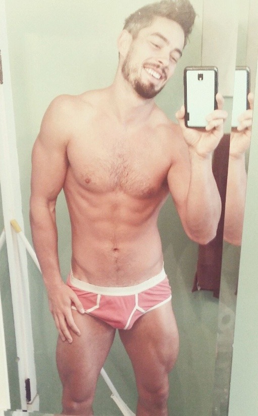 hotmalepicsss:  Check here for more: More hot guys : http://hotmalepicsss.tumblr.com/