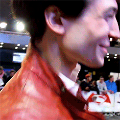 ezra-millers:  😊 